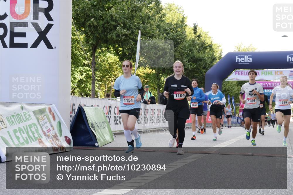 06.09.2026 - CURREX Alsterlauf Yannick Fuchs http://msf.ph/oto/10230894 06.09.2026 11:54:26 Ziel 1078, 1086, 1104, 1151, 1166, 1167, 1191, 1332, 1339, 8185, 8239, 8240 meine-sportfotos.de