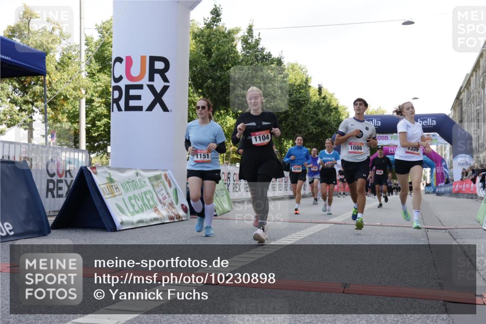 06.09.2026 - CURREX Alsterlauf Yannick Fuchs http://msf.ph/oto/10230898 06.09.2026 11:54:27 Ziel 1078, 1086, 1104, 1151, 1191, 1332, 1339, 8185, 8239, 8240 meine-sportfotos.de