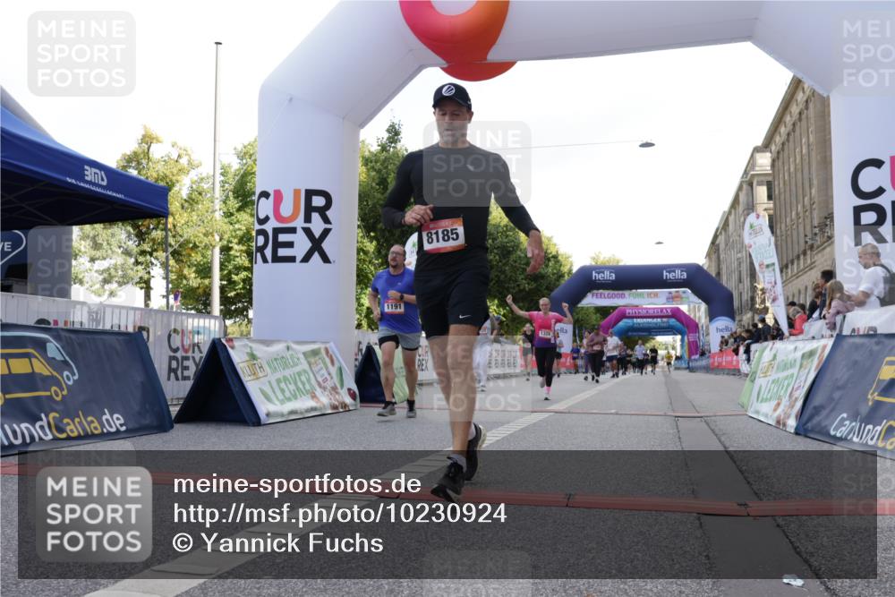 06.09.2026 - CURREX Alsterlauf Yannick Fuchs http://msf.ph/oto/10230924 06.09.2026 11:54:31 Ziel 1086, 1104, 1122, 1151, 1191, 1328, 1332, 1339, 8185, 8239, 8240 meine-sportfotos.de