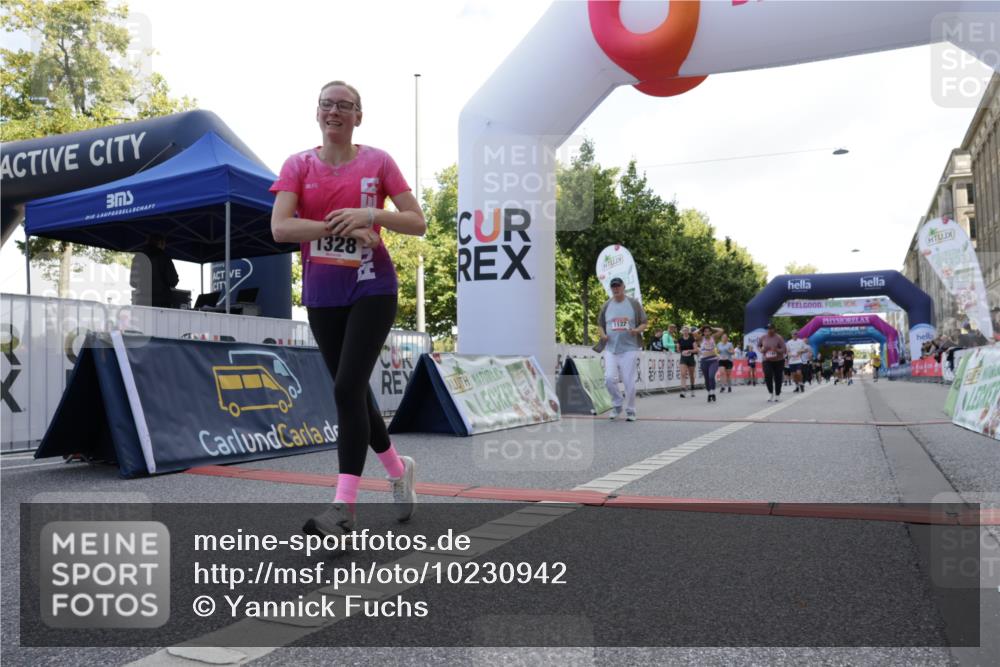 06.09.2026 - CURREX Alsterlauf Yannick Fuchs http://msf.ph/oto/10230942 06.09.2026 11:54:35 Ziel 1122, 1168, 1191, 1289, 1325, 1328, 8185, 8239, 8240 meine-sportfotos.de