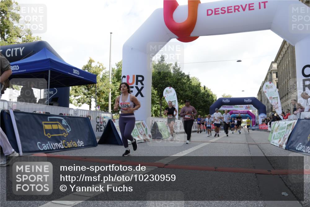06.09.2026 - CURREX Alsterlauf Yannick Fuchs http://msf.ph/oto/10230959 06.09.2026 11:54:38 Ziel 1012, 1017, 1019, 1031, 1122, 1168, 1185, 1191, 1251, 1289, 1290, 1325, 1328, 1331 meine-sportfotos.de