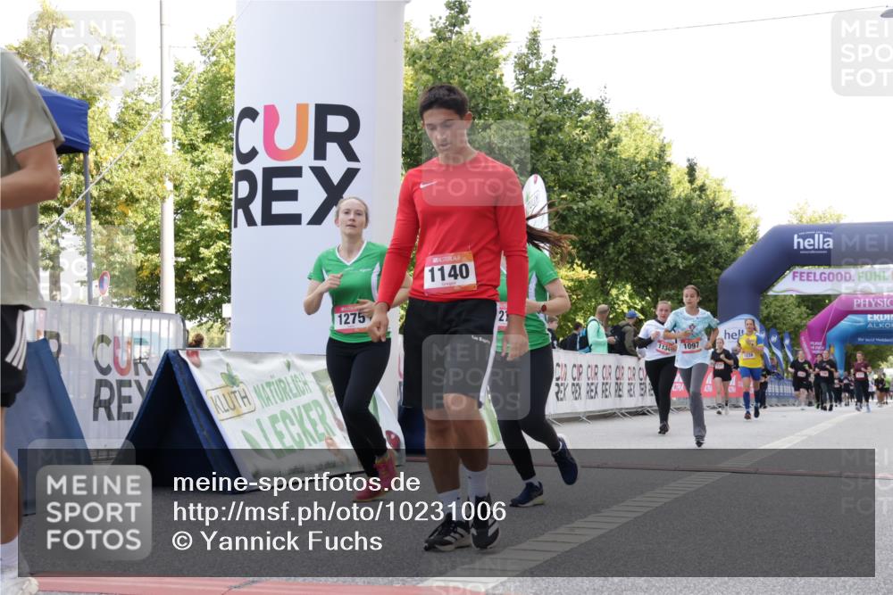 06.09.2026 - CURREX Alsterlauf Yannick Fuchs http://msf.ph/oto/10231006 06.09.2026 11:54:52 Ziel 1060, 1097, 1134, 1140, 1145, 1231, 1238, 1247, 1270, 1272, 1275, 1276 meine-sportfotos.de