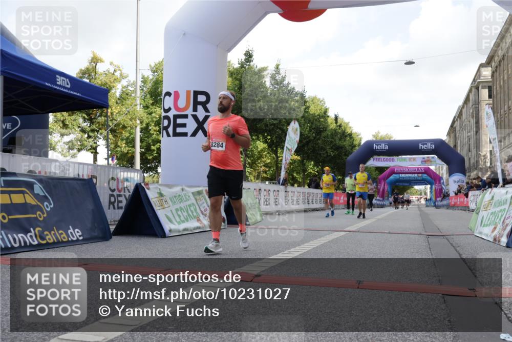 06.09.2026 - CURREX Alsterlauf Yannick Fuchs http://msf.ph/oto/10231027 06.09.2026 11:57:07 Ziel 1055, 1067, 1228, 1229, 1282, 1292, 8284, 8326 meine-sportfotos.de