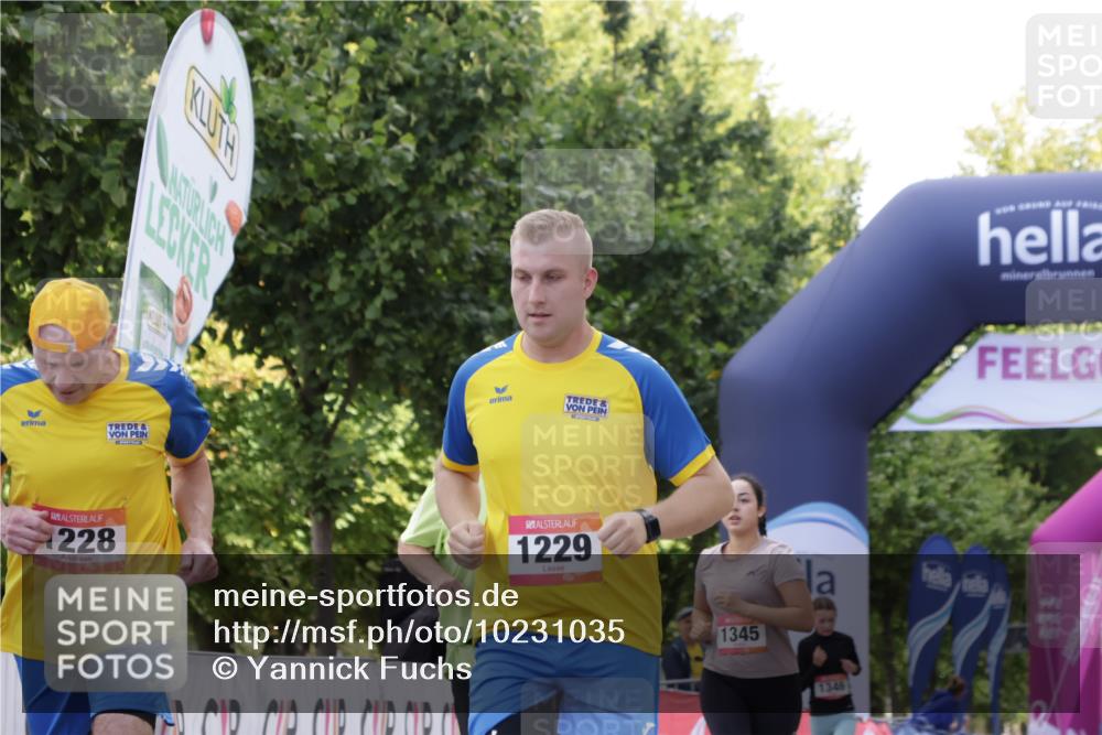 06.09.2026 - CURREX Alsterlauf Yannick Fuchs http://msf.ph/oto/10231035 06.09.2026 11:57:10 Ziel 1067, 1228, 1229, 1282, 1292, 1345, 8284 meine-sportfotos.de
