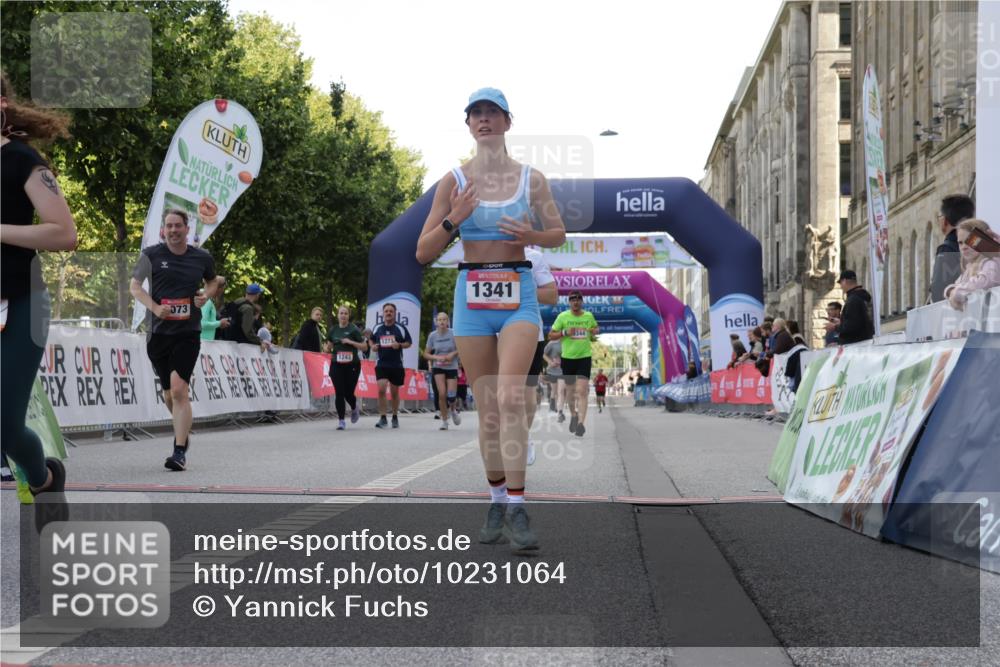 06.09.2026 - CURREX Alsterlauf Yannick Fuchs http://msf.ph/oto/10231064 06.09.2026 11:55:10 Ziel 1073, 1141, 1147, 1170, 1196, 1245, 1278, 1307, 1341, 8344 meine-sportfotos.de
