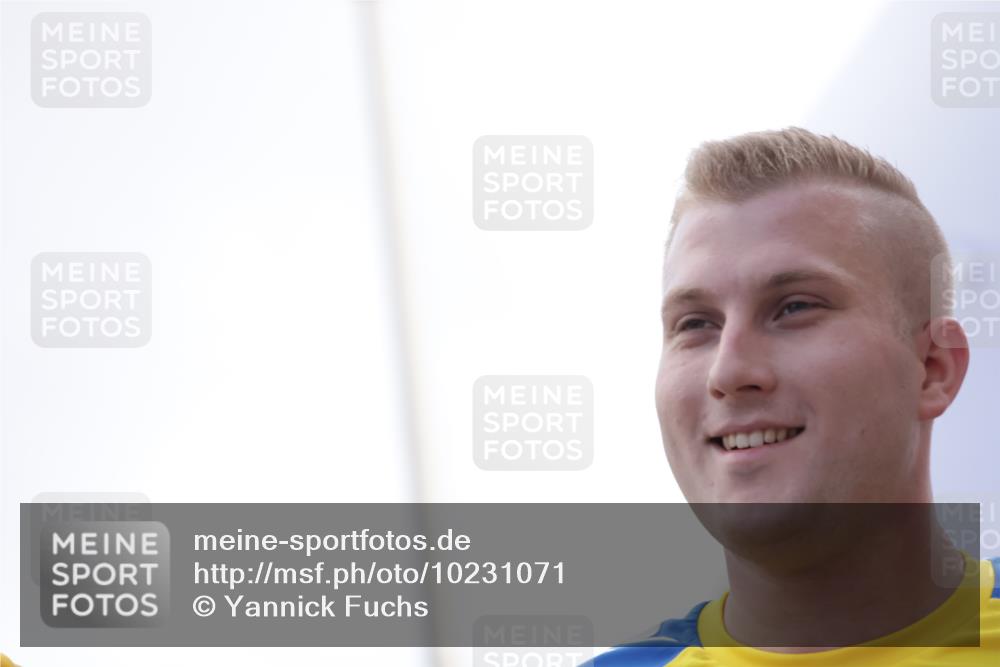 06.09.2026 - CURREX Alsterlauf Yannick Fuchs http://msf.ph/oto/10231071 06.09.2026 11:57:13 Ziel 1067, 1228, 1229, 1345, 1346, 8138 meine-sportfotos.de