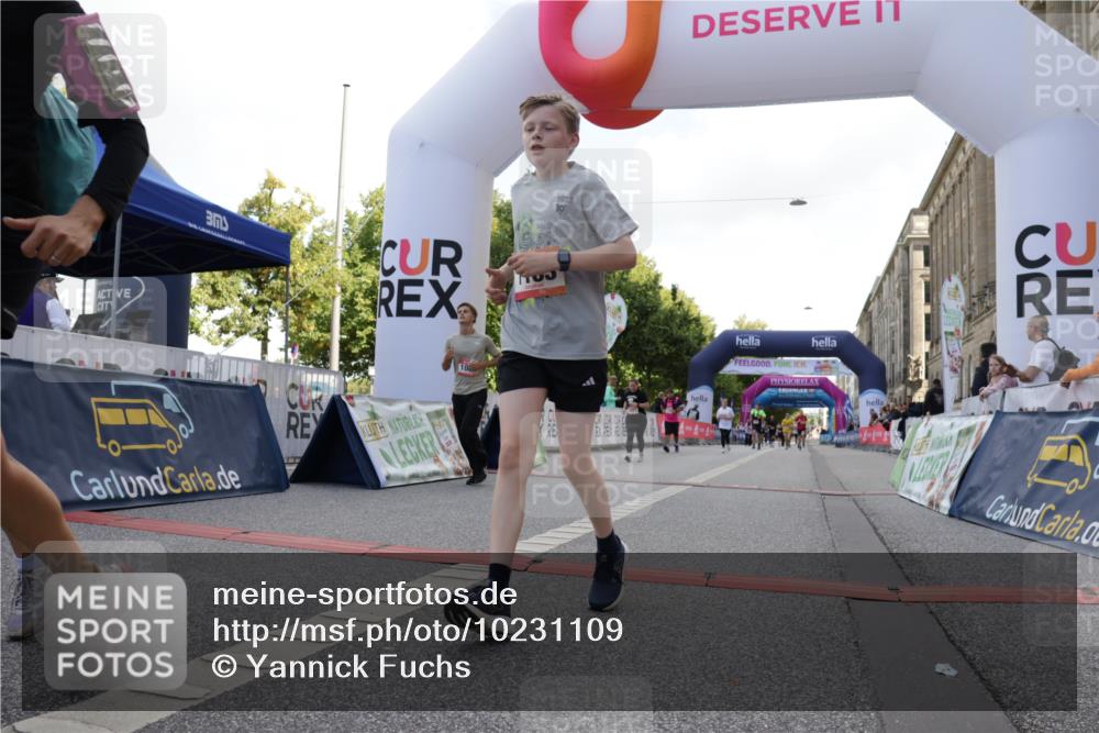 06.09.2026 - CURREX Alsterlauf Yannick Fuchs http://msf.ph/oto/10231109 06.09.2026 11:55:19 Ziel 1071, 1073, 1087, 1141, 1183, 1243, 1273, 1338, 8344 meine-sportfotos.de