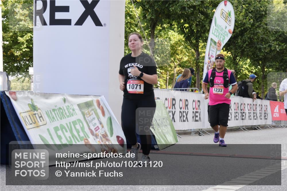 06.09.2026 - CURREX Alsterlauf Yannick Fuchs http://msf.ph/oto/10231120 06.09.2026 11:55:24 Ziel 1030, 1033, 1071, 1087, 1183, 1233, 1273, 1337, 1338, 8136 meine-sportfotos.de