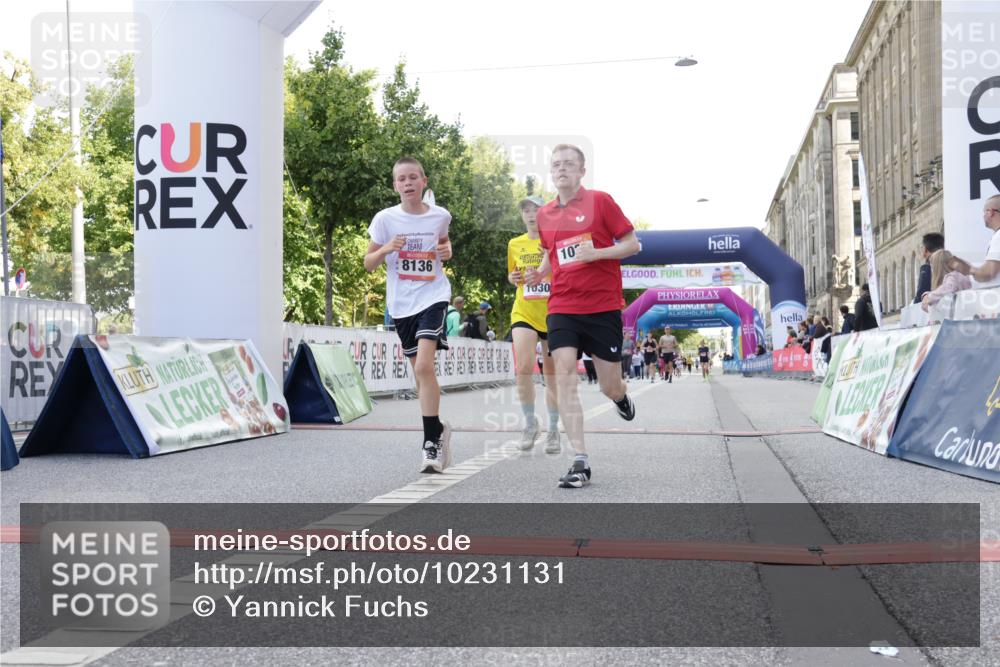 06.09.2026 - CURREX Alsterlauf Yannick Fuchs http://msf.ph/oto/10231131 06.09.2026 11:55:29 Ziel 1030, 1033, 1071, 1233, 1337, 8136 meine-sportfotos.de