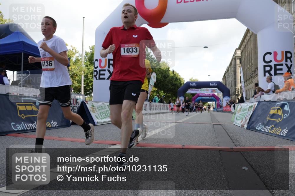 06.09.2026 - CURREX Alsterlauf Yannick Fuchs http://msf.ph/oto/10231135 06.09.2026 11:55:31 Ziel 1030, 1033, 1155, 1156, 1233, 1265, 1337, 8136 meine-sportfotos.de
