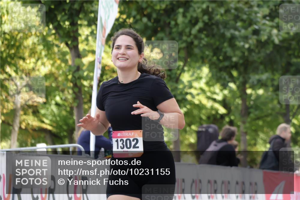 06.09.2026 - CURREX Alsterlauf Yannick Fuchs http://msf.ph/oto/10231155 06.09.2026 11:57:27 Ziel 1129, 1154, 1193, 1302 meine-sportfotos.de