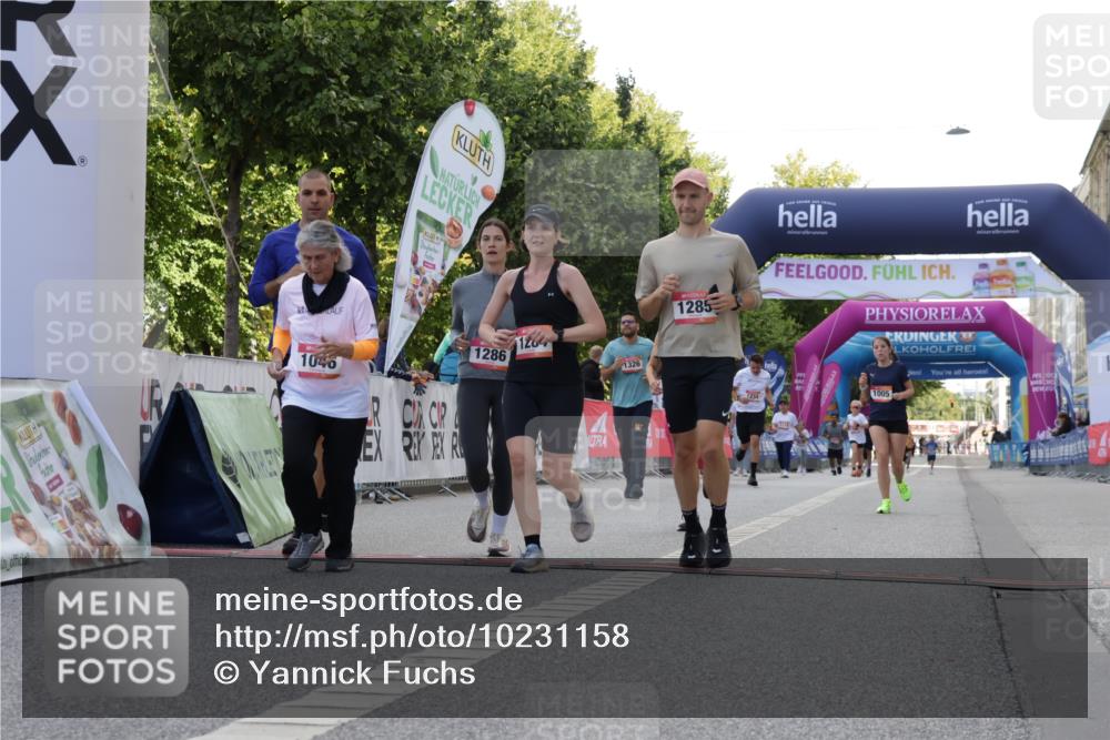 06.09.2026 - CURREX Alsterlauf Yannick Fuchs http://msf.ph/oto/10231158 06.09.2026 11:55:40 Ziel 1005, 1046, 1155, 1156, 1203, 1234, 1265, 1284, 1285, 1286, 1288, 1326 meine-sportfotos.de