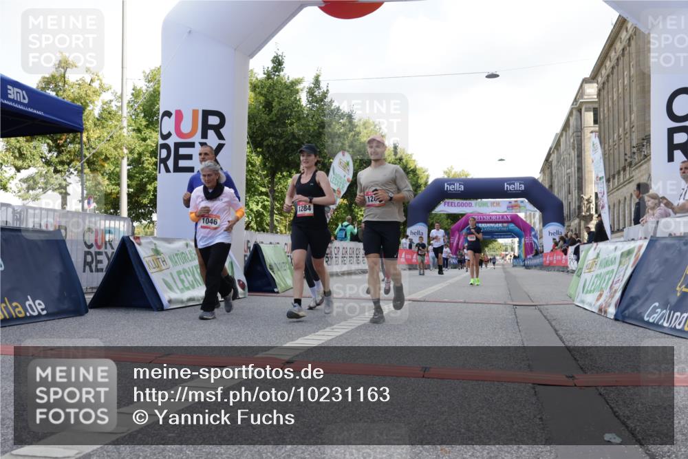 06.09.2026 - CURREX Alsterlauf Yannick Fuchs http://msf.ph/oto/10231163 06.09.2026 11:55:41 Ziel 1005, 1046, 1155, 1156, 1203, 1234, 1265, 1284, 1285, 1286, 1288, 1326 meine-sportfotos.de