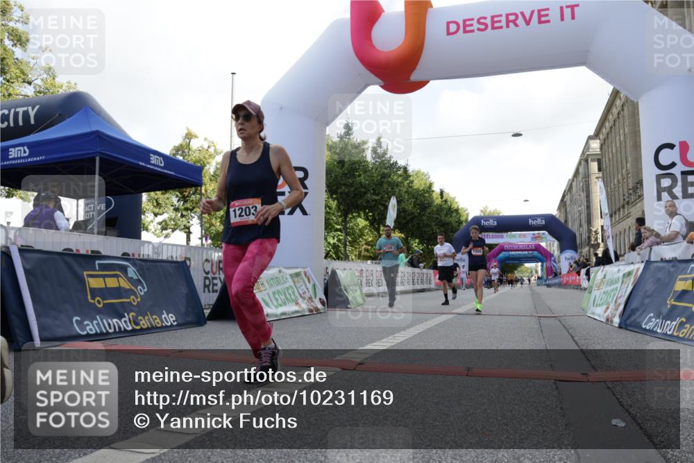 06.09.2026 - CURREX Alsterlauf Yannick Fuchs http://msf.ph/oto/10231169 06.09.2026 11:55:44 Ziel 1004, 1005, 1046, 1203, 1234, 1284, 1285, 1286, 1288, 1296, 1326 meine-sportfotos.de