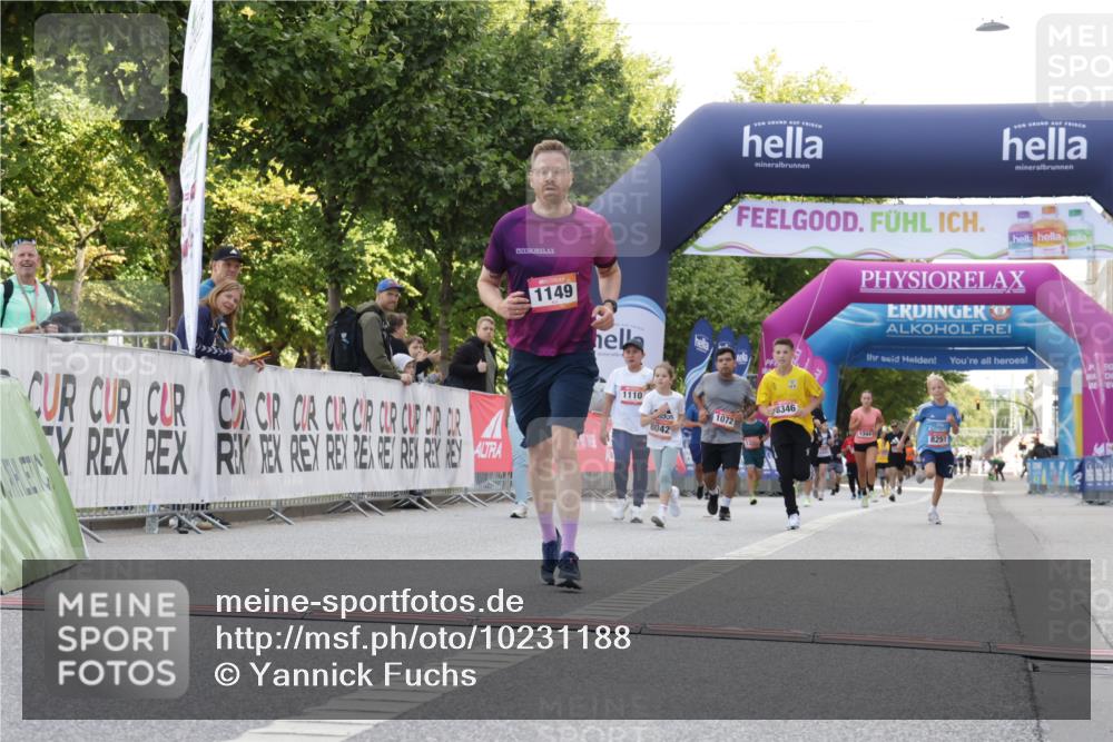 06.09.2026 - CURREX Alsterlauf Yannick Fuchs http://msf.ph/oto/10231188 06.09.2026 11:55:51 Ziel 1004, 1005, 1149, 1234, 1296, 1326, 8042, 8251, 8346 meine-sportfotos.de