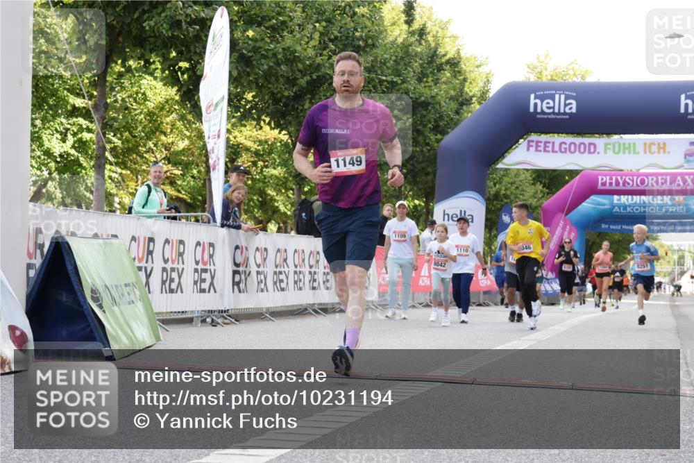 06.09.2026 - CURREX Alsterlauf Yannick Fuchs http://msf.ph/oto/10231194 06.09.2026 11:55:52 Ziel 1004, 1072, 1149, 1234, 1296, 1326, 8042, 8251, 8346 meine-sportfotos.de