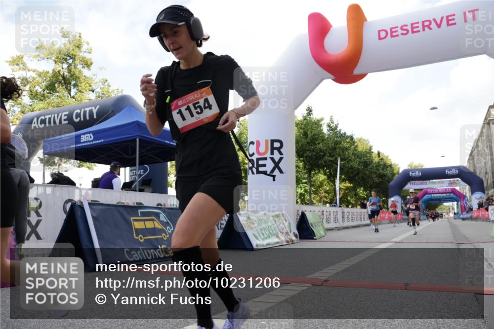 06.09.2026 - CURREX Alsterlauf Yannick Fuchs http://msf.ph/oto/10231206 06.09.2026 11:57:31 Ziel 1154, 1174, 1193, 1302, 2484 meine-sportfotos.de