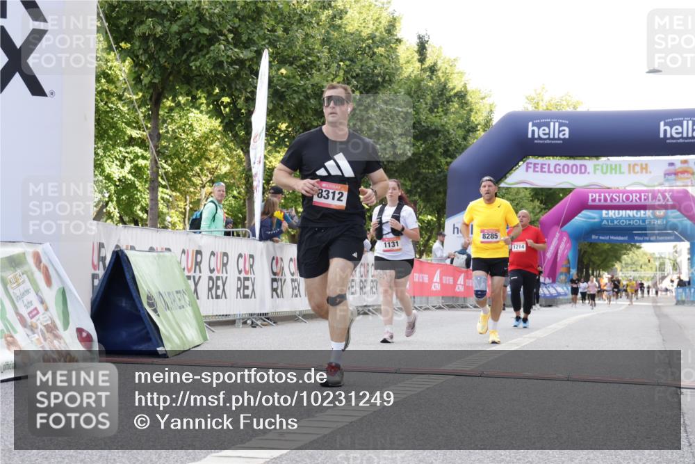 06.09.2026 - CURREX Alsterlauf Yannick Fuchs http://msf.ph/oto/10231249 06.09.2026 11:56:09 Ziel 1131, 1162, 1214, 1320, 8103, 8285, 8312 meine-sportfotos.de