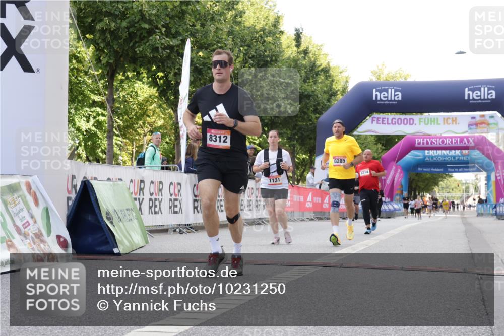 06.09.2026 - CURREX Alsterlauf Yannick Fuchs http://msf.ph/oto/10231250 06.09.2026 11:56:09 Ziel 1131, 1162, 1214, 1320, 8103, 8285, 8312 meine-sportfotos.de