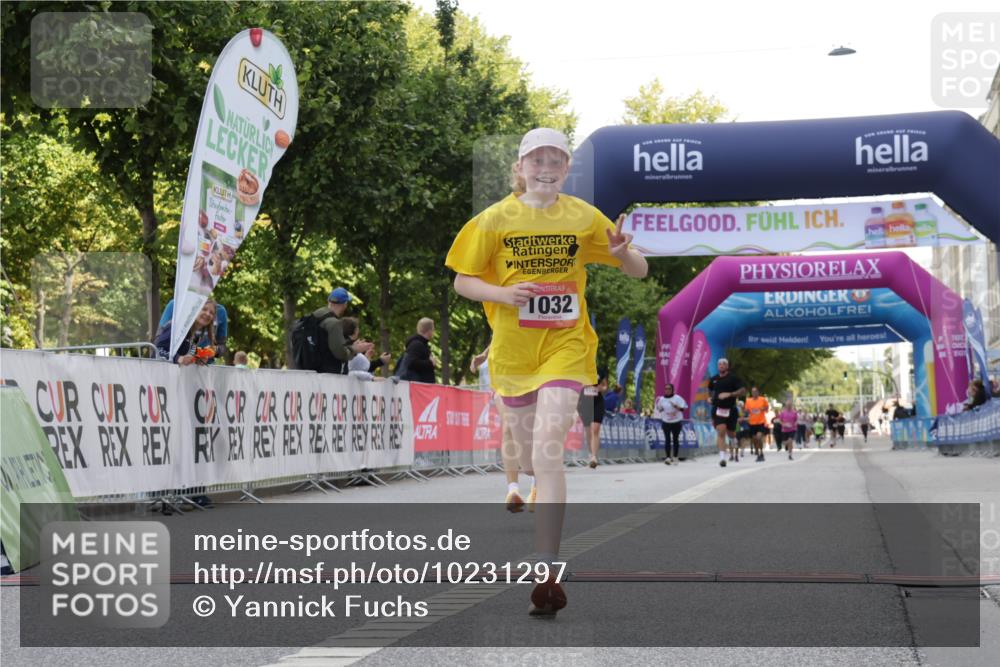 06.09.2026 - CURREX Alsterlauf Yannick Fuchs http://msf.ph/oto/10231297 06.09.2026 11:56:24 Ziel 1032, 1103, 1142, 1211, 8267 meine-sportfotos.de