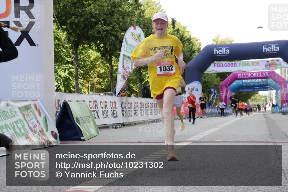 06.09.2026 - CURREX Alsterlauf Yannick Fuchs http://msf.ph/oto/10231302 06.09.2026 11:56:25 Ziel 1032, 1103, 1142, 1211, 8267 meine-sportfotos.de