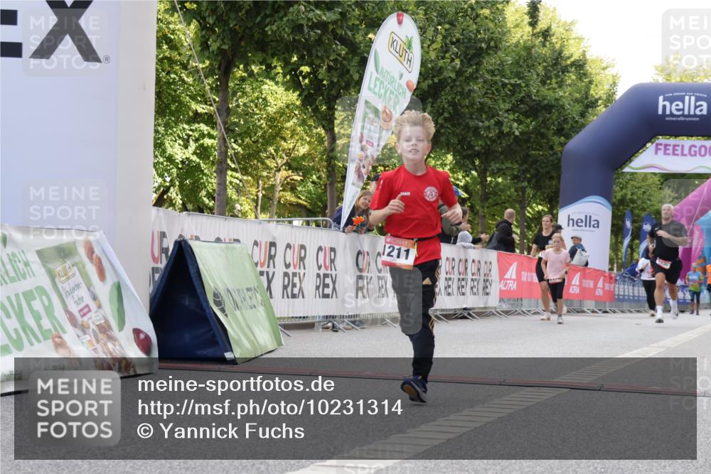 06.09.2026 - CURREX Alsterlauf Yannick Fuchs http://msf.ph/oto/10231314 06.09.2026 11:56:29 Ziel 1032, 1035, 1103, 1142, 1211 meine-sportfotos.de