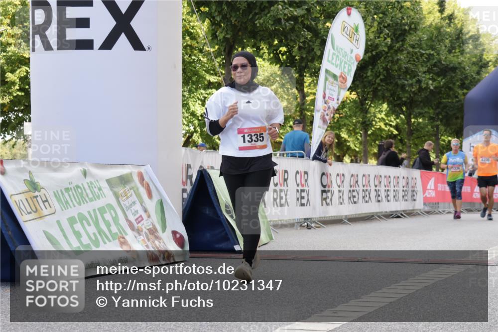 06.09.2026 - CURREX Alsterlauf Yannick Fuchs http://msf.ph/oto/10231347 06.09.2026 11:56:41 Ziel 1118, 1144, 1172, 1335 meine-sportfotos.de