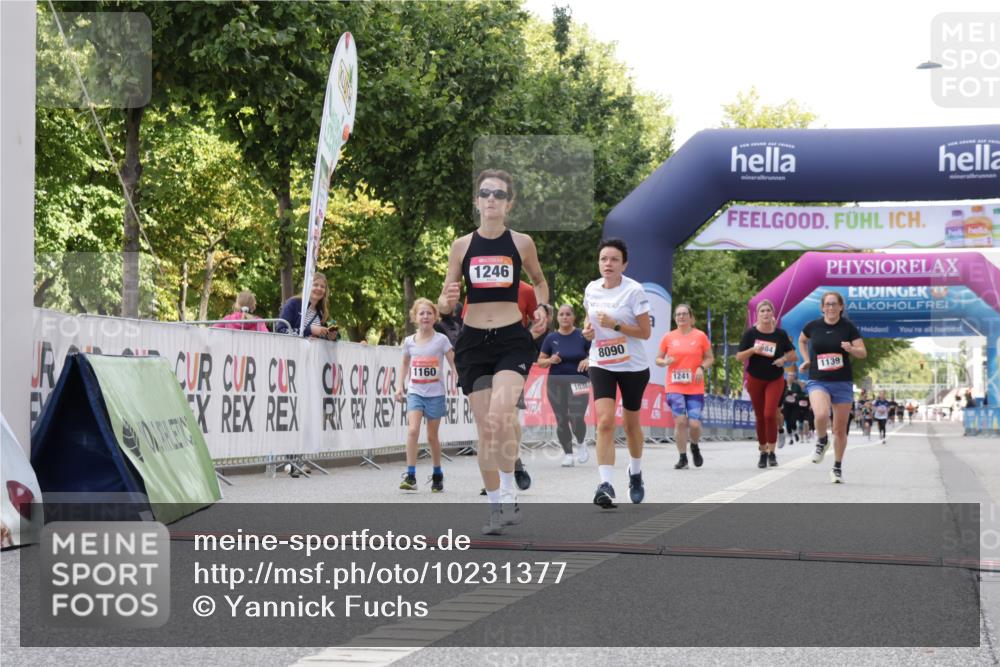 06.09.2026 - CURREX Alsterlauf Yannick Fuchs http://msf.ph/oto/10231377 06.09.2026 11:57:48 Ziel 1139, 1159, 1160, 1210, 1246, 8090 meine-sportfotos.de