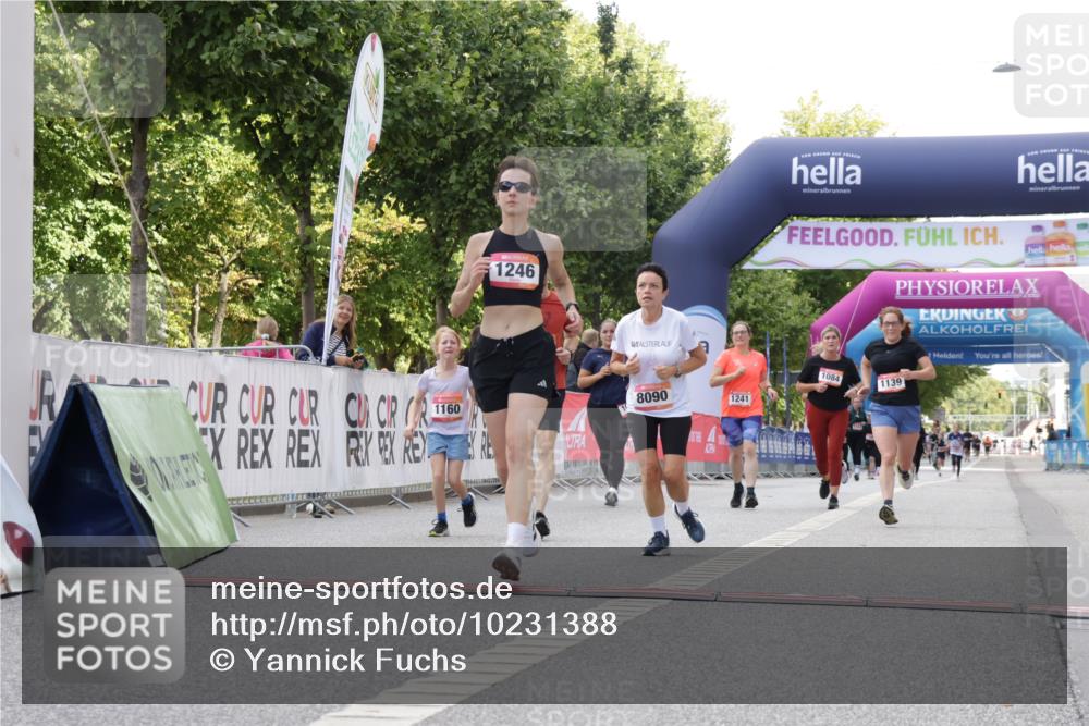 06.09.2026 - CURREX Alsterlauf Yannick Fuchs http://msf.ph/oto/10231388 06.09.2026 11:57:48 Ziel 1139, 1159, 1160, 1210, 1246, 8090 meine-sportfotos.de