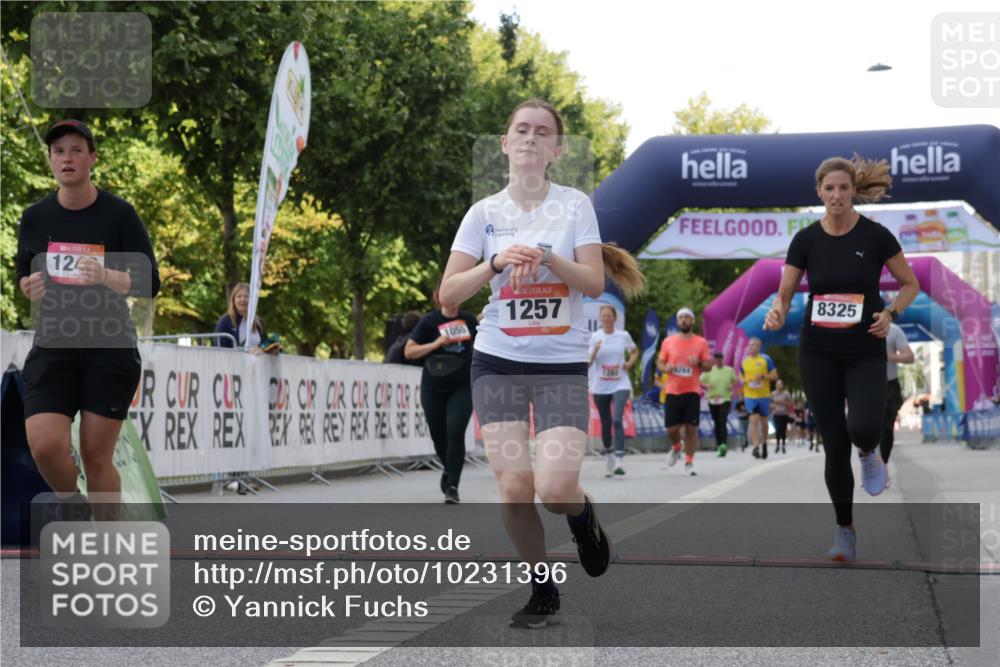06.09.2026 - CURREX Alsterlauf Yannick Fuchs http://msf.ph/oto/10231396 06.09.2026 11:56:58 Ziel 1055, 1148, 1171, 1248, 1257, 1282, 1292, 8098, 8325, 8326 meine-sportfotos.de