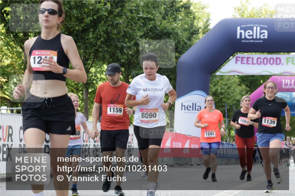 06.09.2026 - CURREX Alsterlauf Yannick Fuchs http://msf.ph/oto/10231403 06.09.2026 11:57:49 Ziel 1036, 1084, 1139, 1159, 1160, 1210, 1241, 1246, 8090 meine-sportfotos.de