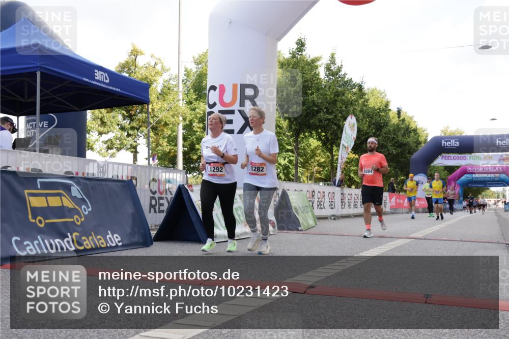 06.09.2026 - CURREX Alsterlauf Yannick Fuchs http://msf.ph/oto/10231423 06.09.2026 11:57:05 Ziel 1055, 1228, 1229, 1248, 1257, 1282, 1292, 8284, 8325, 8326 meine-sportfotos.de