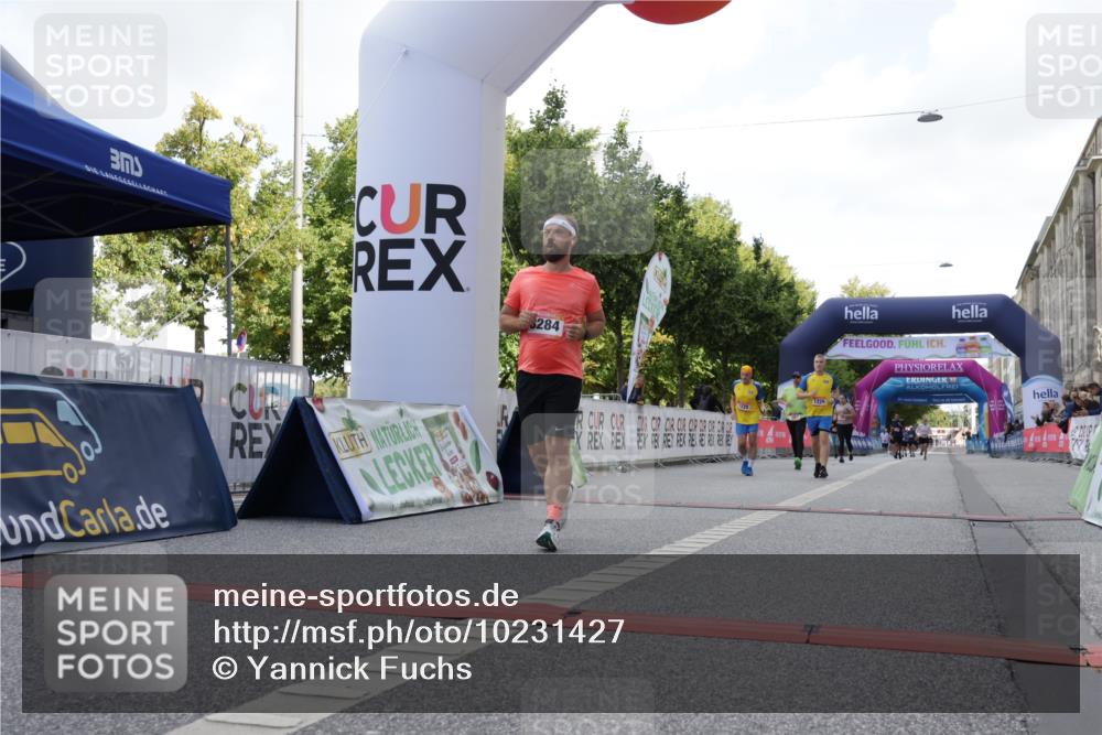 06.09.2026 - CURREX Alsterlauf Yannick Fuchs http://msf.ph/oto/10231427 06.09.2026 11:57:06 Ziel 1055, 1228, 1229, 1282, 1292, 8284, 8325, 8326 meine-sportfotos.de