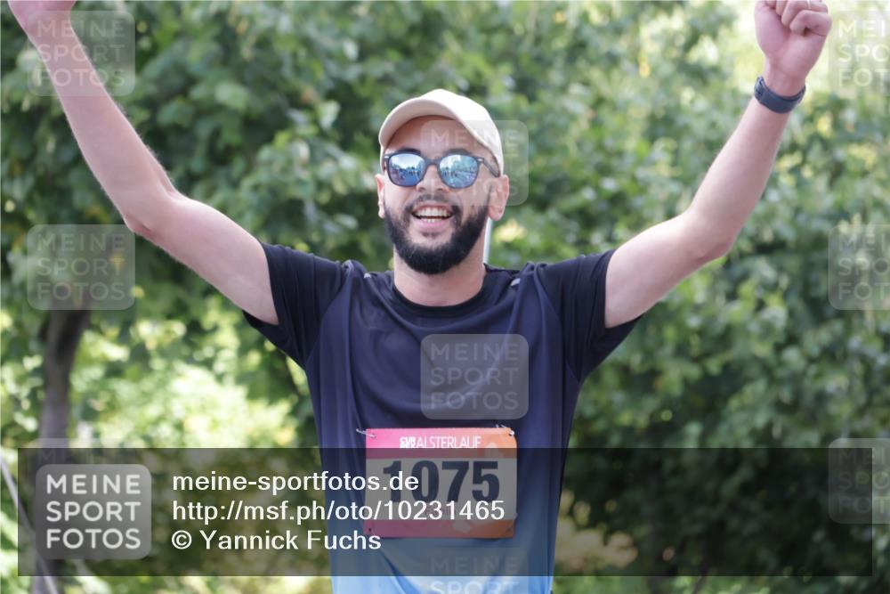 06.09.2026 - CURREX Alsterlauf Yannick Fuchs http://msf.ph/oto/10231465 06.09.2026 11:57:58 Ziel 1036, 1075, 1084, 1139, 1159, 1160, 1241 meine-sportfotos.de