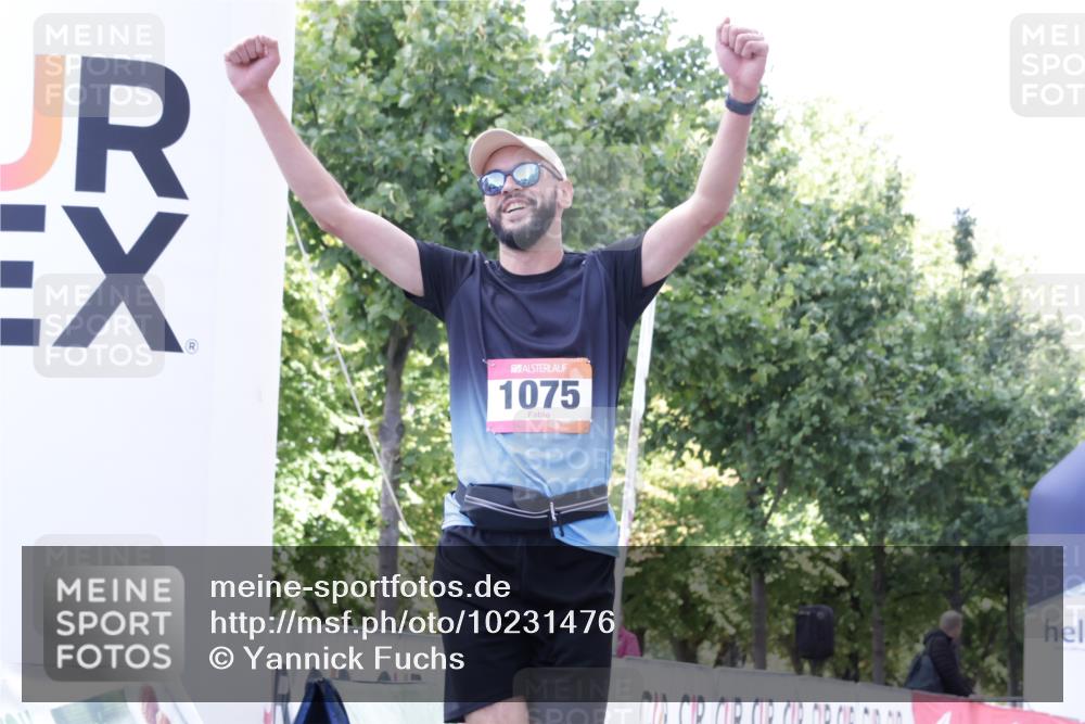 06.09.2026 - CURREX Alsterlauf Yannick Fuchs http://msf.ph/oto/10231476 06.09.2026 11:57:58 Ziel 1036, 1075, 1084, 1139, 1159, 1160, 1241 meine-sportfotos.de