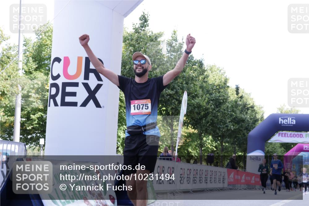 06.09.2026 - CURREX Alsterlauf Yannick Fuchs http://msf.ph/oto/10231494 06.09.2026 11:57:59 Ziel 1036, 1075, 1084, 1241 meine-sportfotos.de