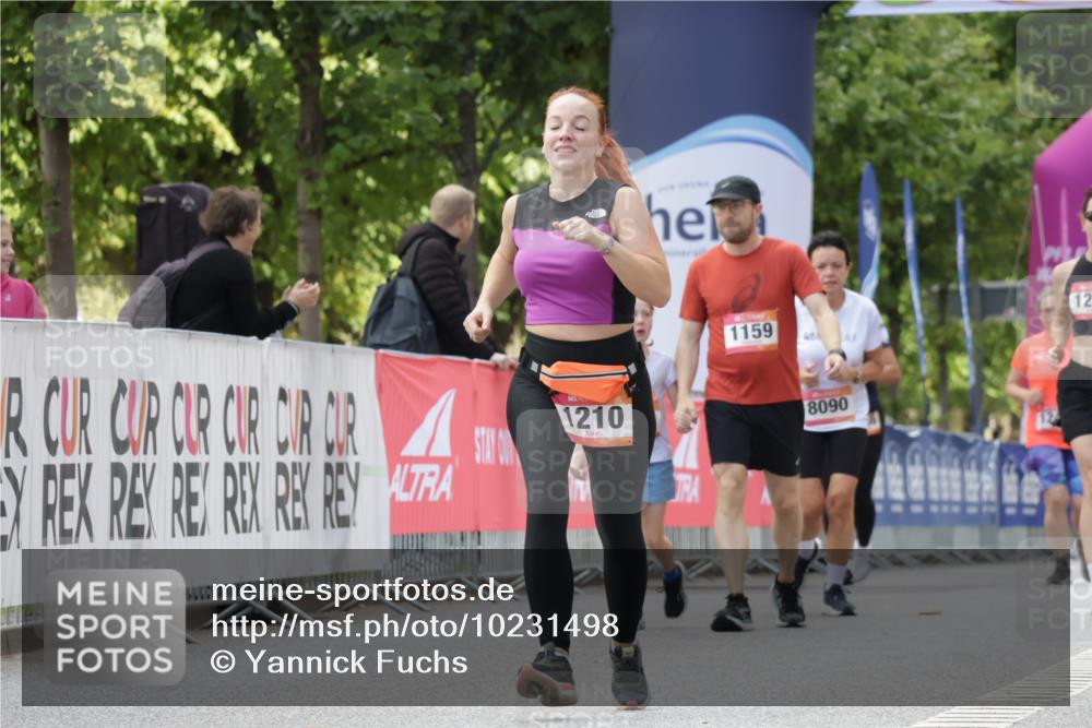 06.09.2026 - CURREX Alsterlauf Yannick Fuchs http://msf.ph/oto/10231498 06.09.2026 11:57:42 Ziel 1187, 1188, 1210, 2484 meine-sportfotos.de