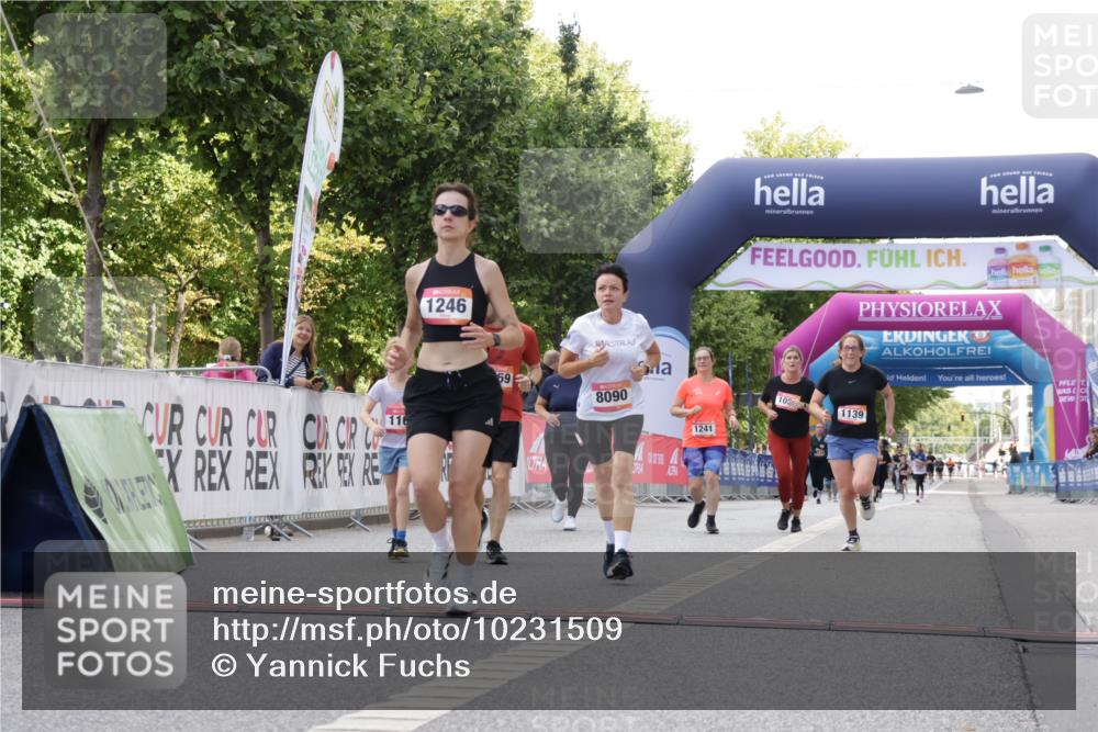 06.09.2026 - CURREX Alsterlauf Yannick Fuchs http://msf.ph/oto/10231509 06.09.2026 11:57:48 Ziel 1139, 1159, 1160, 1210, 1246, 8090 meine-sportfotos.de