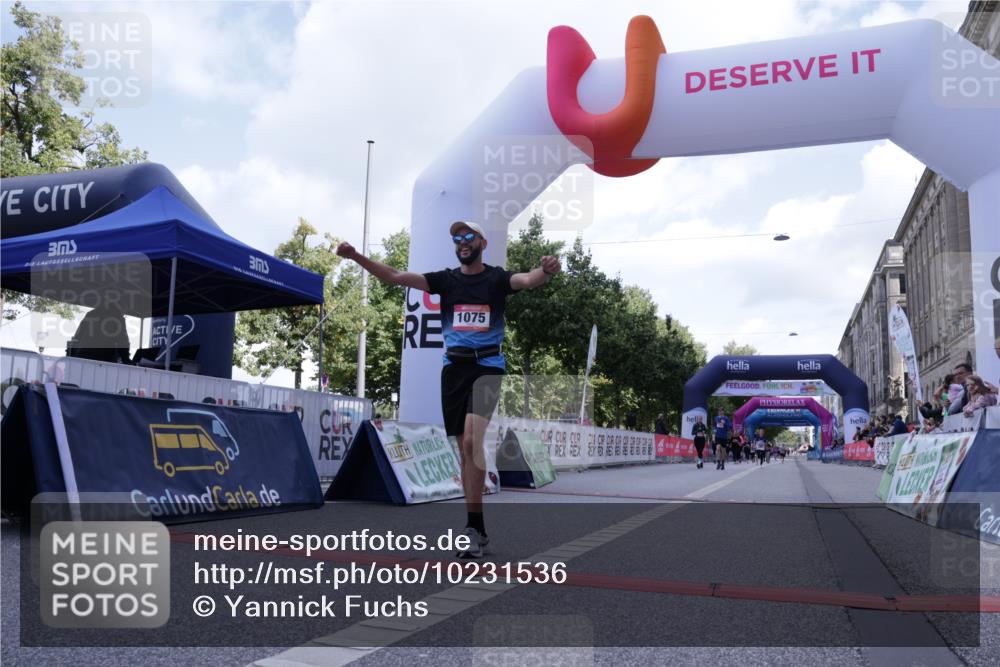06.09.2026 - CURREX Alsterlauf Yannick Fuchs http://msf.ph/oto/10231536 06.09.2026 11:57:59 Ziel 1036, 1075, 1084, 1241 meine-sportfotos.de