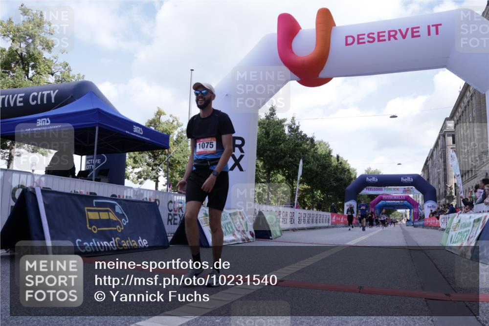 06.09.2026 - CURREX Alsterlauf Yannick Fuchs http://msf.ph/oto/10231540 06.09.2026 11:58:00 Ziel 1036, 1075, 1084, 1241, 1283 meine-sportfotos.de