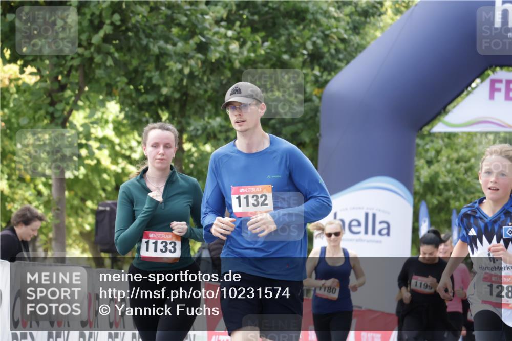 06.09.2026 - CURREX Alsterlauf Yannick Fuchs http://msf.ph/oto/10231574 06.09.2026 11:58:04 Ziel 1186, 1283 meine-sportfotos.de
