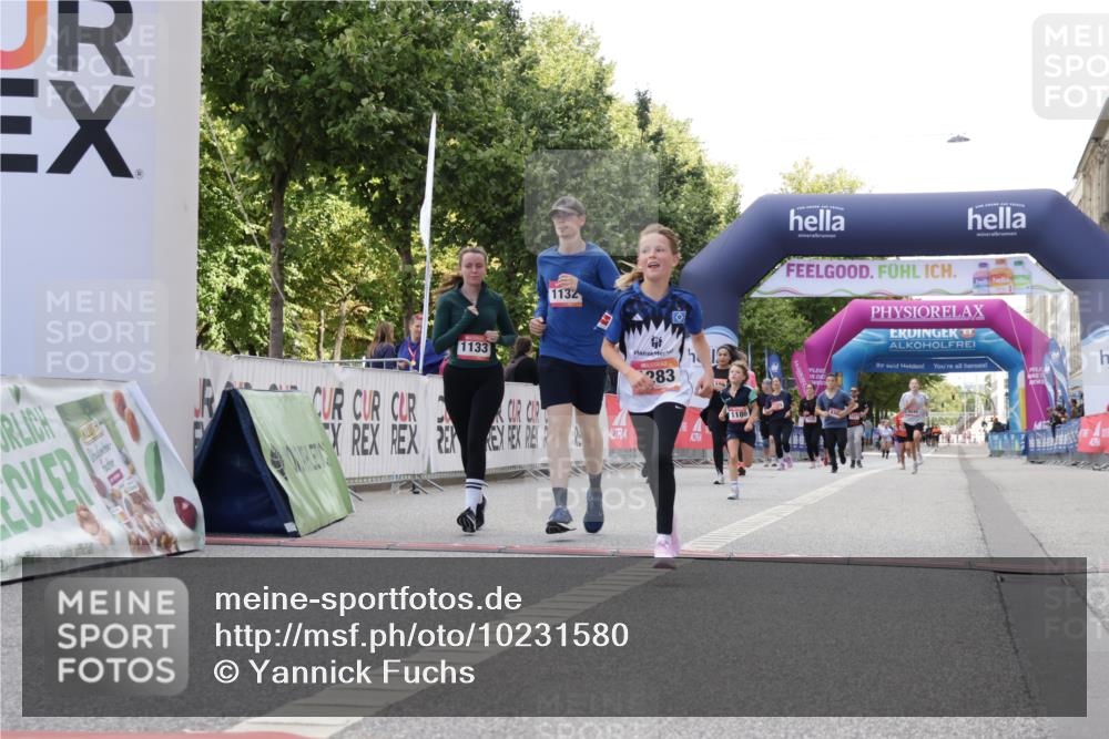 06.09.2026 - CURREX Alsterlauf Yannick Fuchs http://msf.ph/oto/10231580 06.09.2026 11:58:05 Ziel 1186, 1283 meine-sportfotos.de