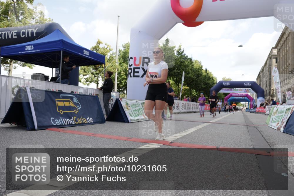 06.09.2026 - CURREX Alsterlauf Yannick Fuchs http://msf.ph/oto/10231605 06.09.2026 11:58:32 Ziel 1082, 1182, 1235, 1314, 1334, 8016 meine-sportfotos.de