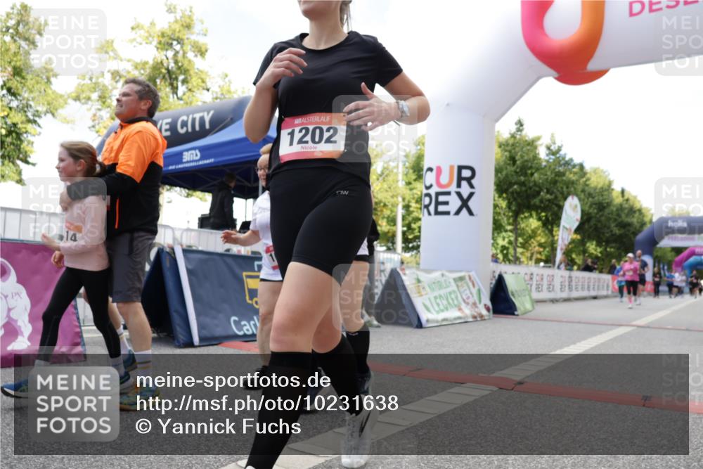 06.09.2026 - CURREX Alsterlauf Yannick Fuchs http://msf.ph/oto/10231638 06.09.2026 11:58:42 Ziel 1001, 1089, 1090, 1114, 1115, 1202, 1235, 1334, 8137 meine-sportfotos.de