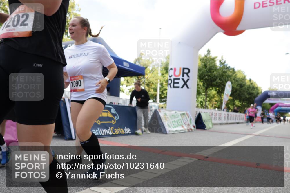 06.09.2026 - CURREX Alsterlauf Yannick Fuchs http://msf.ph/oto/10231640 06.09.2026 11:58:42 Ziel 1001, 1089, 1090, 1114, 1115, 1202, 1235, 1334, 8137 meine-sportfotos.de