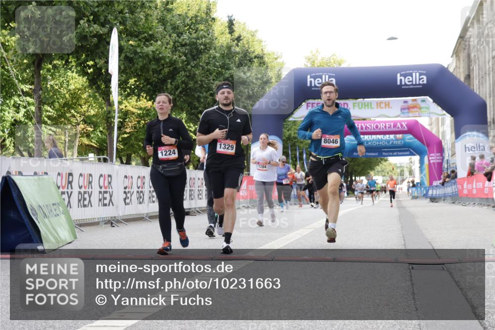 06.09.2026 - CURREX Alsterlauf Yannick Fuchs http://msf.ph/oto/10231663 06.09.2026 11:58:52 Ziel 1001, 1224, 1301, 1329, 1347, 4444, 8046, 8137 meine-sportfotos.de