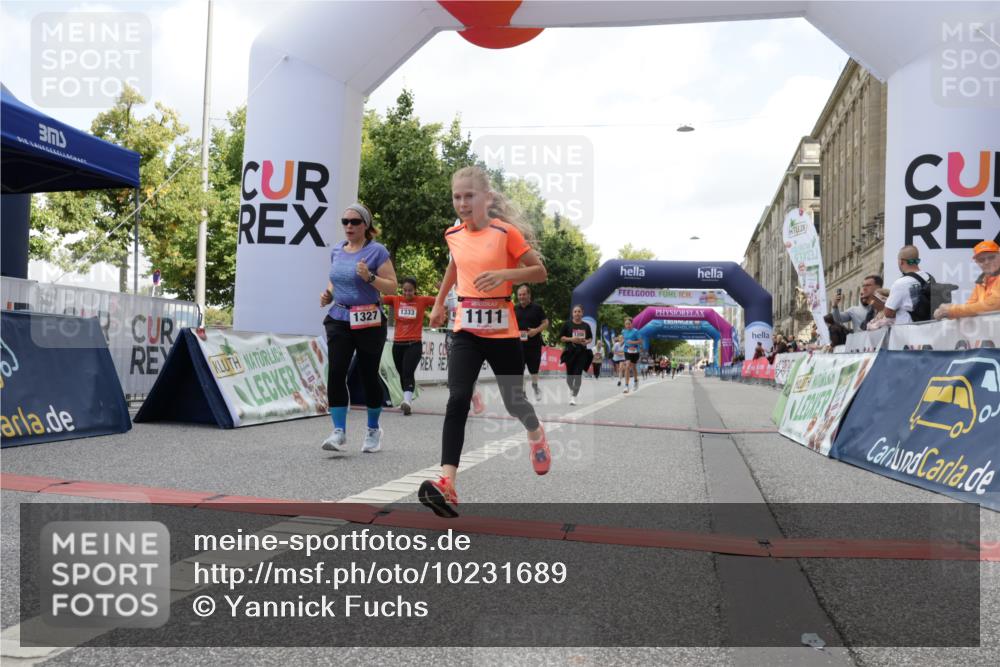 06.09.2026 - CURREX Alsterlauf Yannick Fuchs http://msf.ph/oto/10231689 06.09.2026 11:59:01 Ziel 1111, 1130, 1200, 1240, 1301, 1327, 1333, 4444, 8070 meine-sportfotos.de