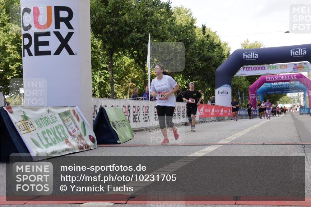 06.09.2026 - CURREX Alsterlauf Yannick Fuchs http://msf.ph/oto/10231705 06.09.2026 11:58:19 Ziel 1007, 1020, 1077, 1158, 1178, 1179, 1306 meine-sportfotos.de