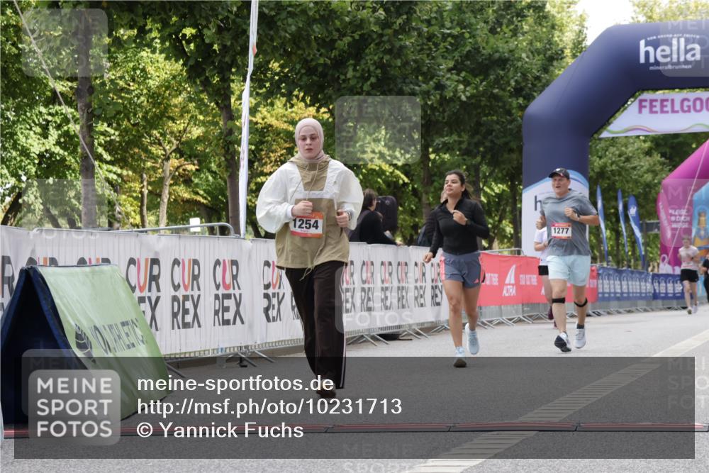 06.09.2026 - CURREX Alsterlauf Yannick Fuchs http://msf.ph/oto/10231713 06.09.2026 11:59:11 Ziel 1081, 1130, 1254, 1304 meine-sportfotos.de