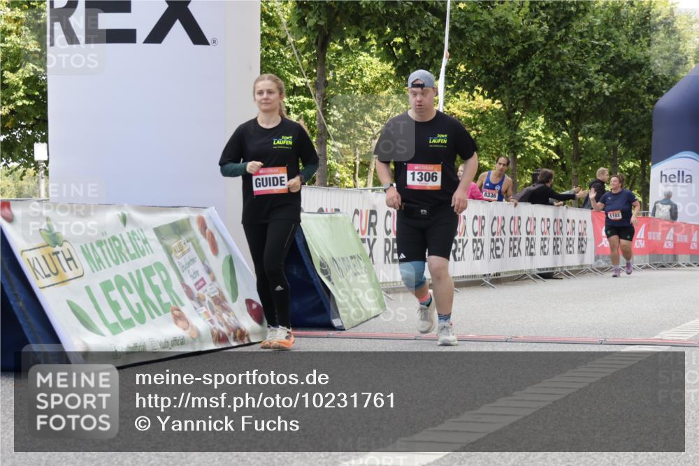 06.09.2026 - CURREX Alsterlauf Yannick Fuchs http://msf.ph/oto/10231761 06.09.2026 11:58:24 Ziel 1020, 1158, 1306 meine-sportfotos.de